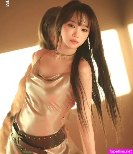 Kim Chaewon 1 Main Profile Photo