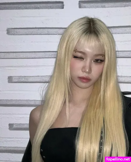 Kim Chaewon 1 OnlyFans Thumbnail #xJODa60o6k