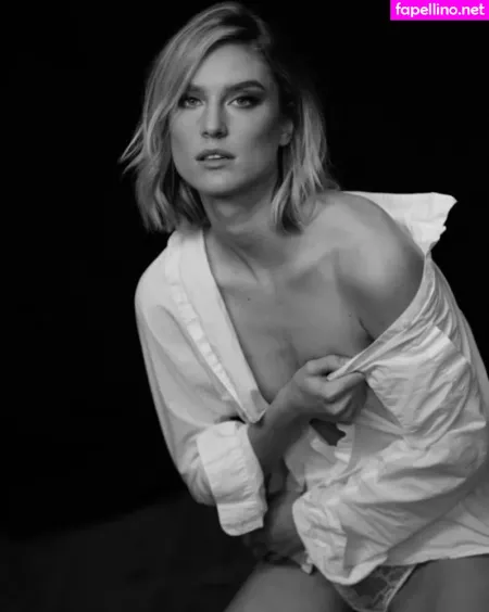 Kim Hnizdo OnlyFans Thumbnail #UwaXcrJZyP