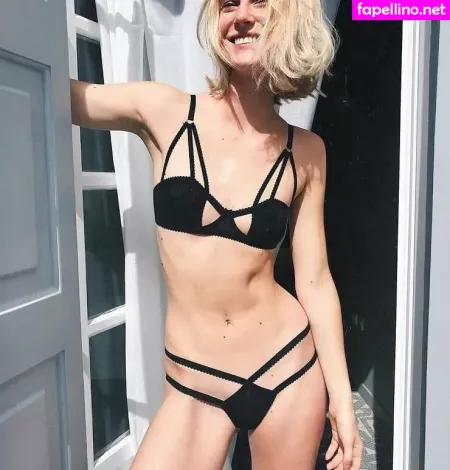 Kim Hnizdo OnlyFans Thumbnail #xTb9kcj8rI