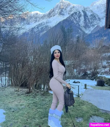 Kim K Hunjan OnlyFans Thumbnail #OpO2LdK7un