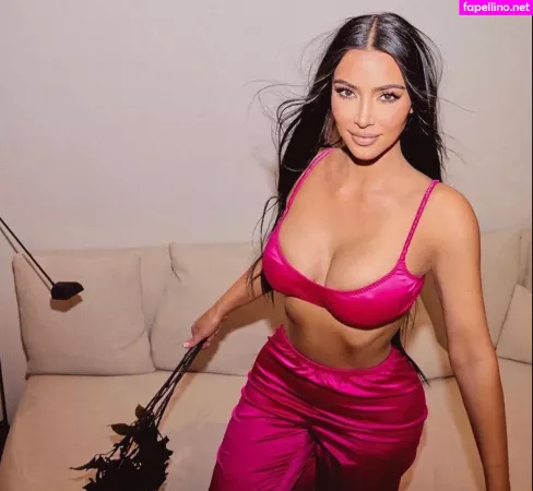 Kim Kardashian OnlyFans Thumbnail #XfmqZiSCEW