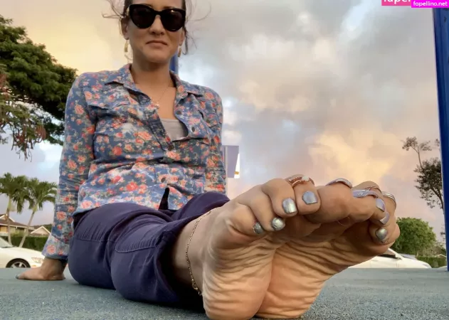 Kim Kisses Foot Goddess OnlyFans Thumbnail #jIUf4DmZL6