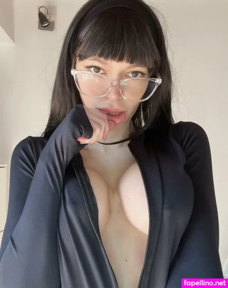 Kim Li OnlyFans Thumbnail #f3sT2VUDGF