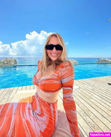 Kim Migneault OnlyFans Thumbnail #IaVLkc9KO6