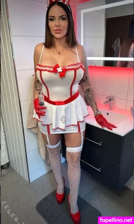 Kim Parker OnlyFans Thumbnail #0AMTMwbZrM