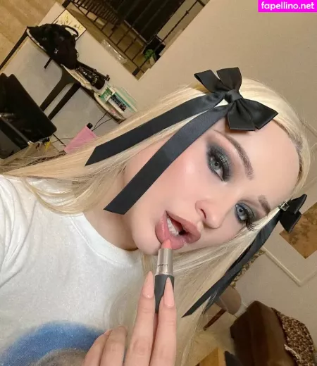 Kim Petras OnlyFans Thumbnail #QByNprrxBh