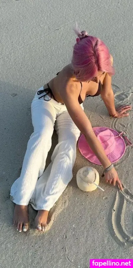 Kim Schiele OnlyFans Thumbnail #K2Mz6iqku1