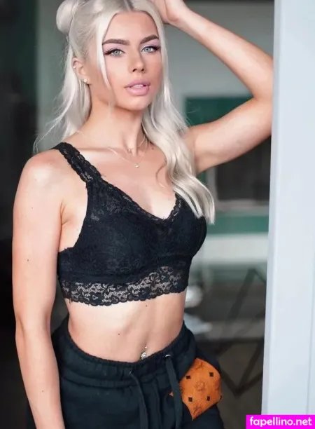 Kim Schiele OnlyFans Thumbnail #SxPc01gnbk