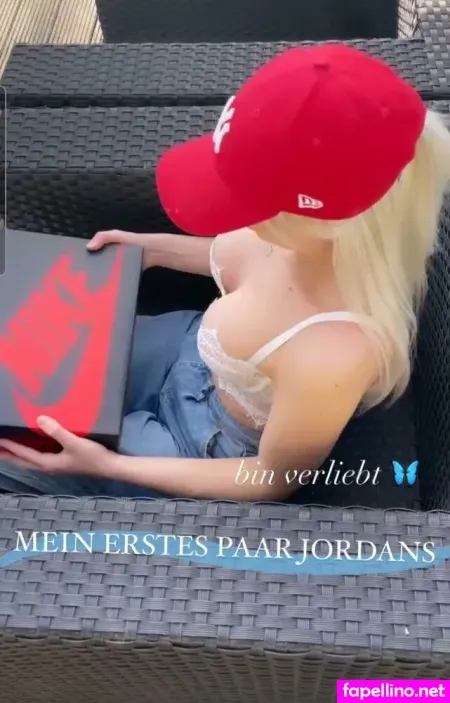 Kim Schiele OnlyFans Thumbnail #c6L3bBwRZE