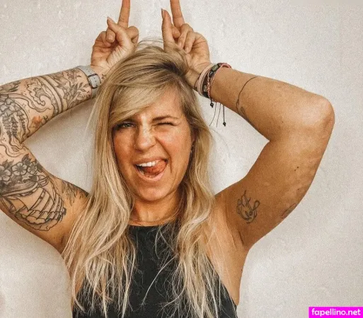 Kim Zeidler OnlyFans Thumbnail #1dbfXoU8L9