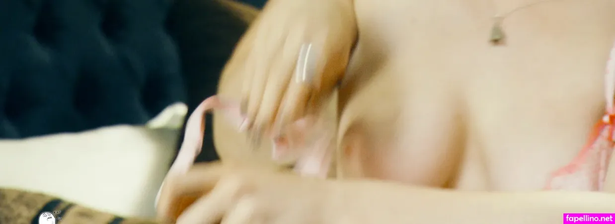 Kimberley Nixon OnlyFans Thumbnail #0SmoL02sWO