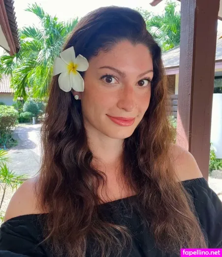 Kimberly Apasara Thomas OnlyFans Thumbnail #Dx0iHvNgRD