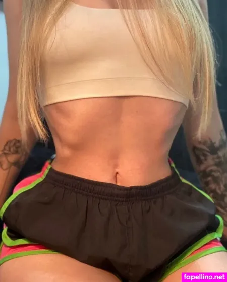 Kimberly Aroa OnlyFans Thumbnail #MC4z0jODx4