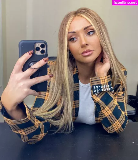 Kimberly Hart Simpson OnlyFans Thumbnail #40YohE2dPJ