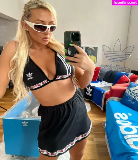 Kimberly Hart Simpson OnlyFans Thumbnail #6f97nGwOs4