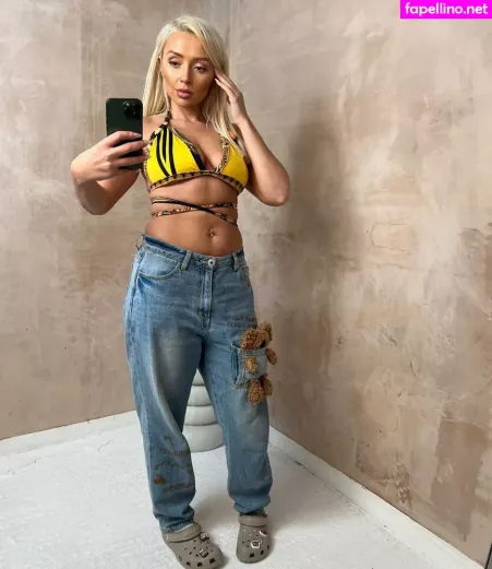 Kimberly Hart Simpson OnlyFans Thumbnail #QofNARKTTz