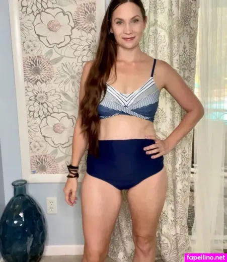 Kimberly Wadsworth OnlyFans Thumbnail #HJjBmcBFsS
