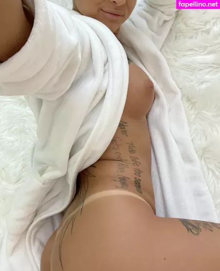 Kimberveilsaz OnlyFans Thumbnail #iYAiQsfaFR