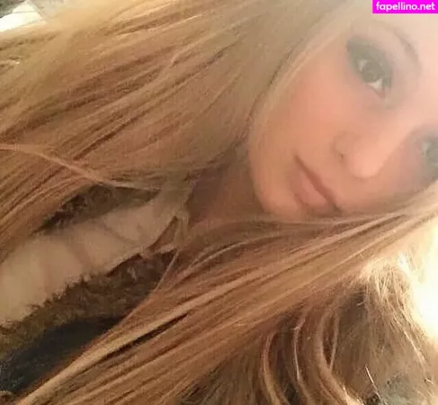 Kimi Mcfarland OnlyFans Thumbnail #T0EbnBM33k