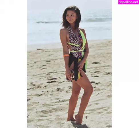 Kimiko Glenn OnlyFans Thumbnail #YvS3ec2Y6D