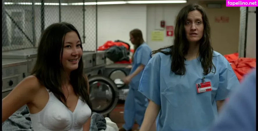 Kimiko Glenn OnlyFans Thumbnail #bdetr2S5qF