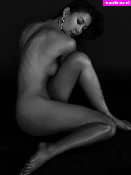 Kimiko Glenn OnlyFans Thumbnail #hQAGUlKvN5