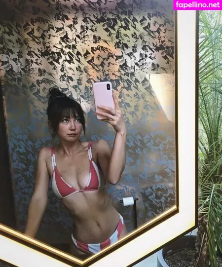 Kimiko Glenn OnlyFans Thumbnail #ntk8pJZiaO