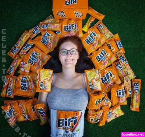 Kimis Exploring OnlyFans Thumbnail #P1ZdH5Y2Xi