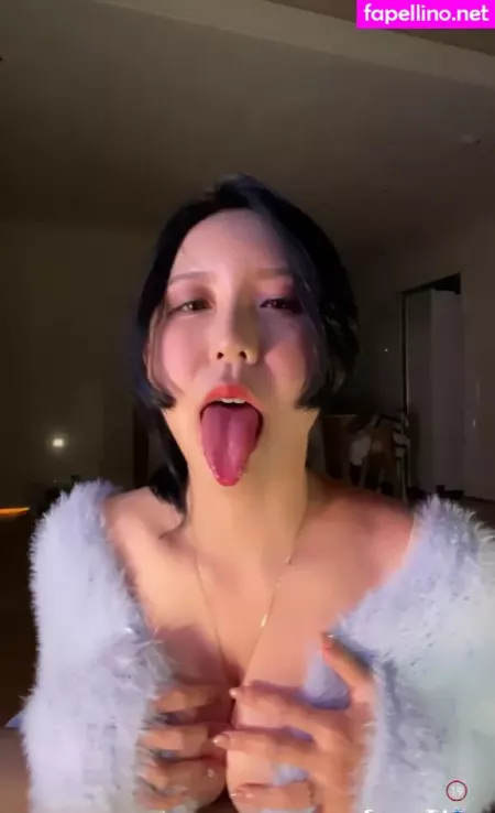 Kimjeewoo529 OnlyFans Thumbnail #TnCiZN2cKM