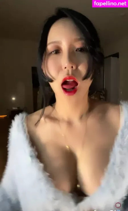 Kimjeewoo529 OnlyFans Thumbnail #ixgx2s27tD