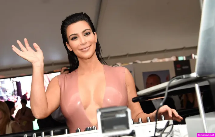 Kimkardashian OnlyFans Thumbnail #u2X2Amp5GF