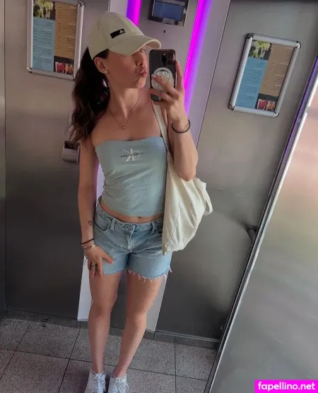 Kimkirschen OnlyFans Thumbnail #W60xMSNQeY