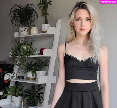 Kimmee OnlyFans Thumbnail #WGl0WBGDl4