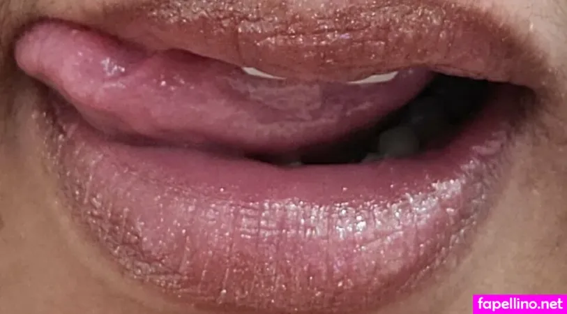Kimmiescurves69 OnlyFans Thumbnail #WWVwDQVy64