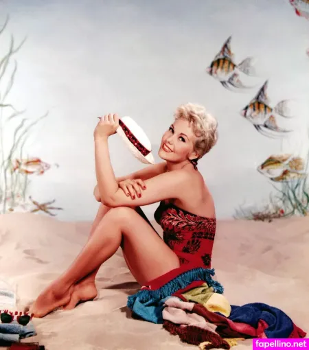 Kimnovak OnlyFans Thumbnail #OkSILQNQpP