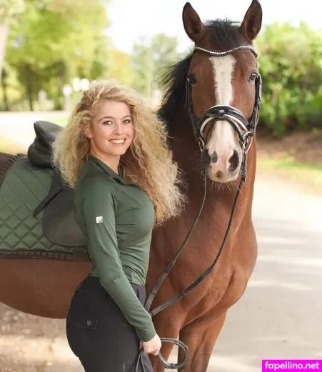 Kimsieeee OnlyFans Thumbnail #6vm2iIlTM1