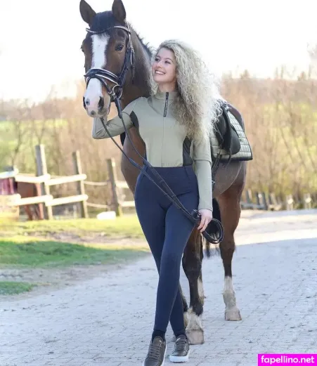 Kimsieeee OnlyFans Thumbnail #OwGLH3N28p