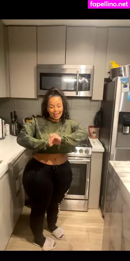 King Steph OnlyFans Thumbnail #D3DxrMzB8n