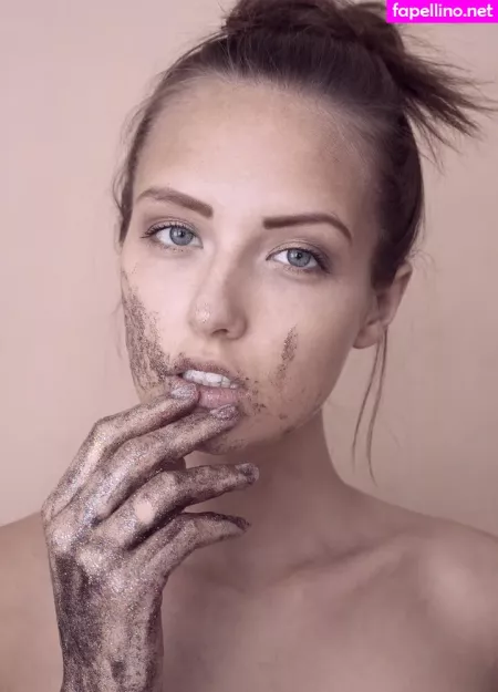 Kinga Chorostowska OnlyFans Thumbnail #YA4CVHd4sR