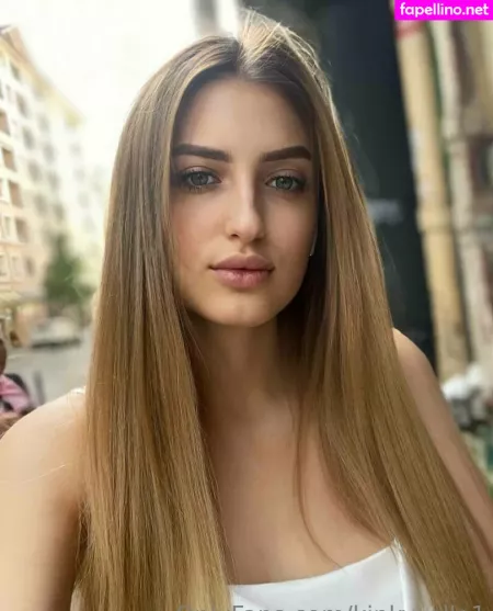 Kinky Ella1 OnlyFans Thumbnail #0NlDp4Ozba