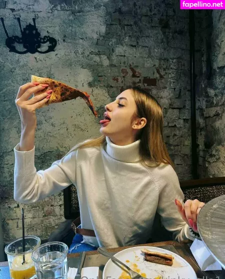 Kinky Ella1 OnlyFans Thumbnail #eBeqwff9bl