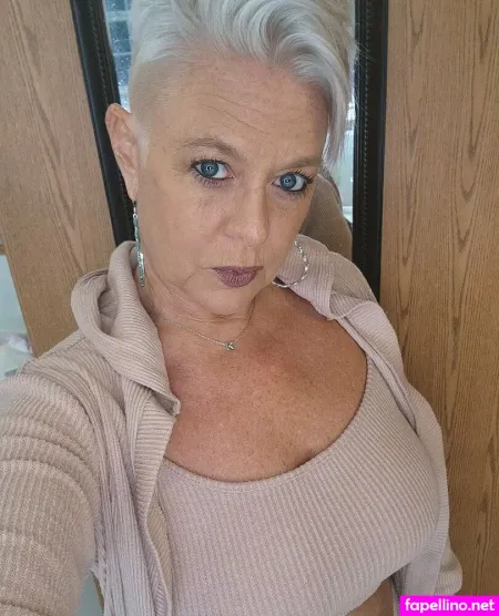 Kinky Kimber69 OnlyFans Thumbnail #GeriVcuj6N