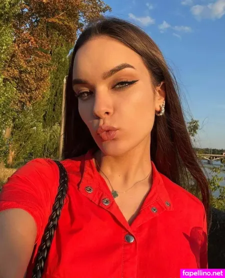 Kinky Sophia OnlyFans Thumbnail #LTj0aJxUJW