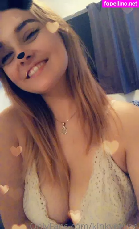 Kinkyeevee OnlyFans Thumbnail #nRI3t5eoVh