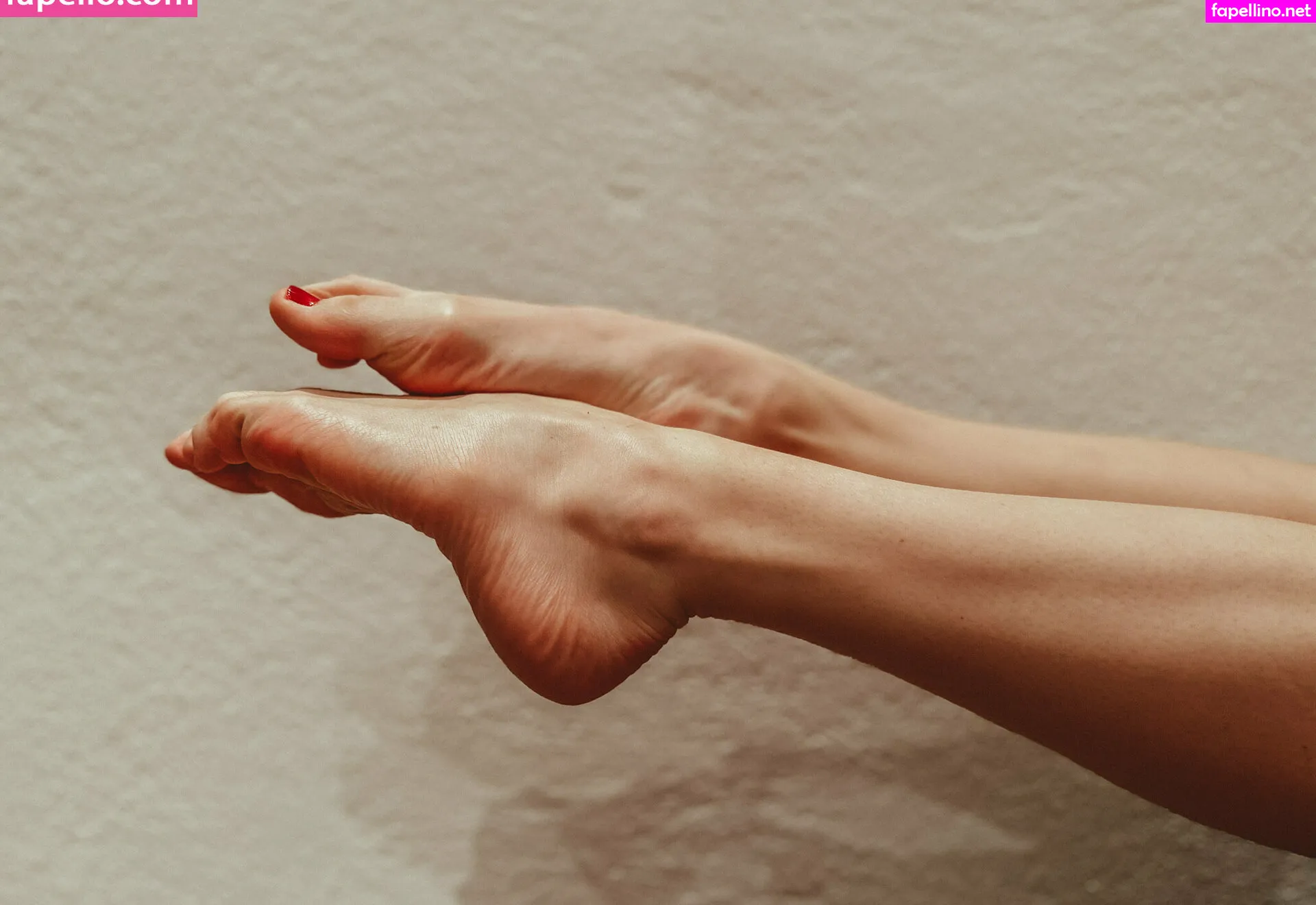 ifollowyoujust4yourtoes, kinkyfeetonly4you Nude Leaked OnlyFans Photo #QpHGlytp1b