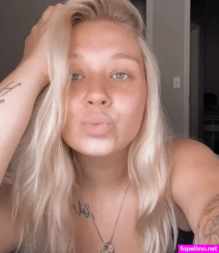 Kinkykinzie OnlyFans Thumbnail #1cTdYEXu4f