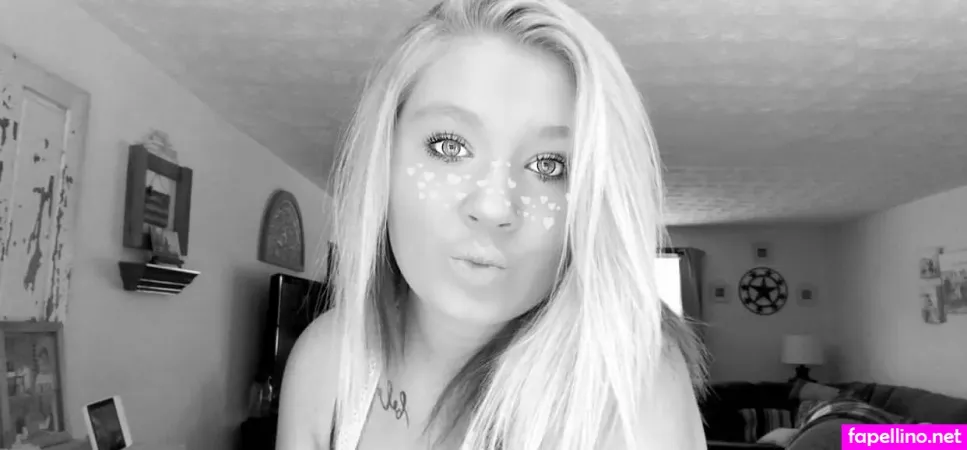 Kinkykinzie OnlyFans Thumbnail #B6B7UXG4UU