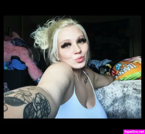 Kinkykinzie OnlyFans Thumbnail #uBAs2Gbpm8