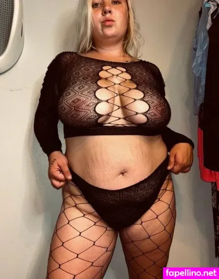 Kinkykinzie2 OnlyFans Thumbnail #1pcxXTinJC